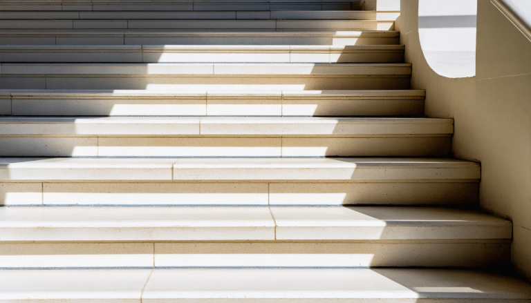 découvrez comment calculer la hauteur des marches d'un escalier en respectant les normes et dimensions recommandées pour assurer sécurité et confort.