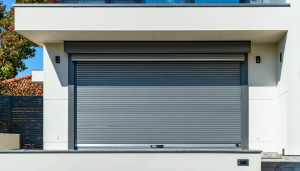 découvrez comment choisir des volets sûrs et efficaces pour protéger votre maison contre les effractions. conseils pratiques et critères essentiels pour une sécurité optimale.