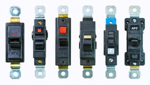 découvrez comment les interrupteurs et disjoncteurs garantissent la sécurité de votre installation électrique. apprenez à les différencier et à choisir les solutions adaptées pour prévenir les risques électriques.